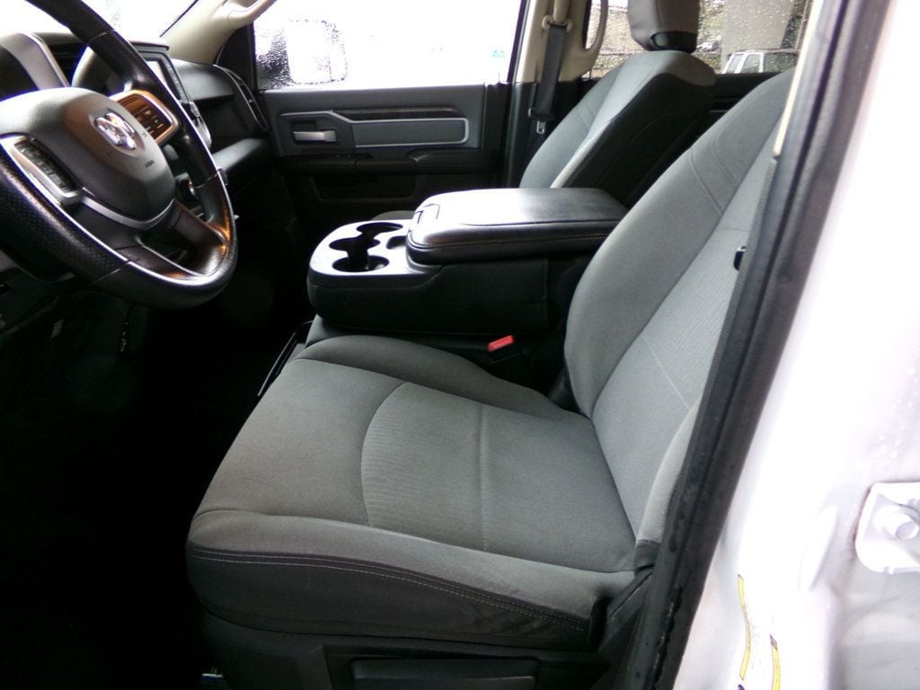 2020 Ram 3500 DRW BIG HORN - 22934356 - 19