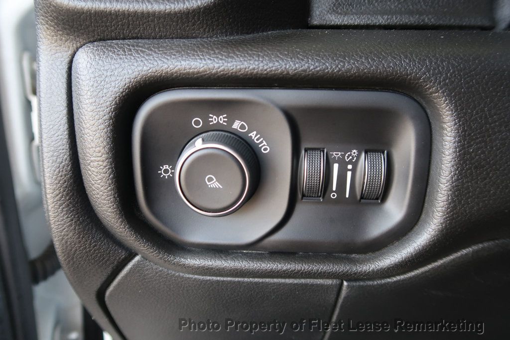 2020 Ram 3500 Ram3500 4WD Crew Cab 9' Flatbed - 22994113 - 35