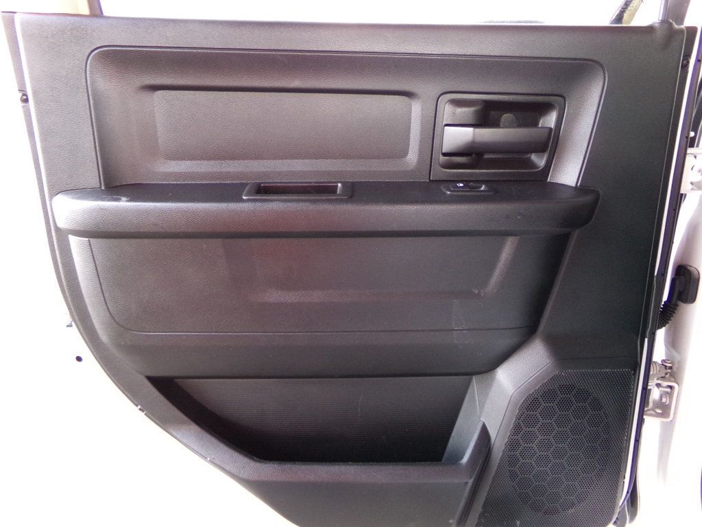 2020 Ram 3500 Tradesman 4x4 Crew Cab 8' Box - 22974284 - 10