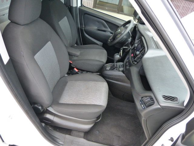 2020 Ram ProMaster City Cargo Van 2.4L 4CYL. GAS*TRADESMAN*SLT*BULKHEAD & SHELVES PACKAGE! - 23069432 - 24