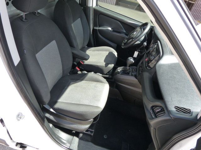 2020 Ram ProMaster City Cargo Van 2.4L 4CYL. GAS*TRADESMAN*SLT*BULKHEAD & SHELVES PACKAGE! - 23085409 - 23
