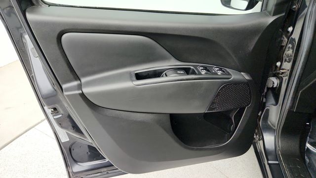 2020 Ram ProMaster City Wagon Wagon SLT with Popular Equipment Group & Roof Luggage Rack - 22944701 - 9