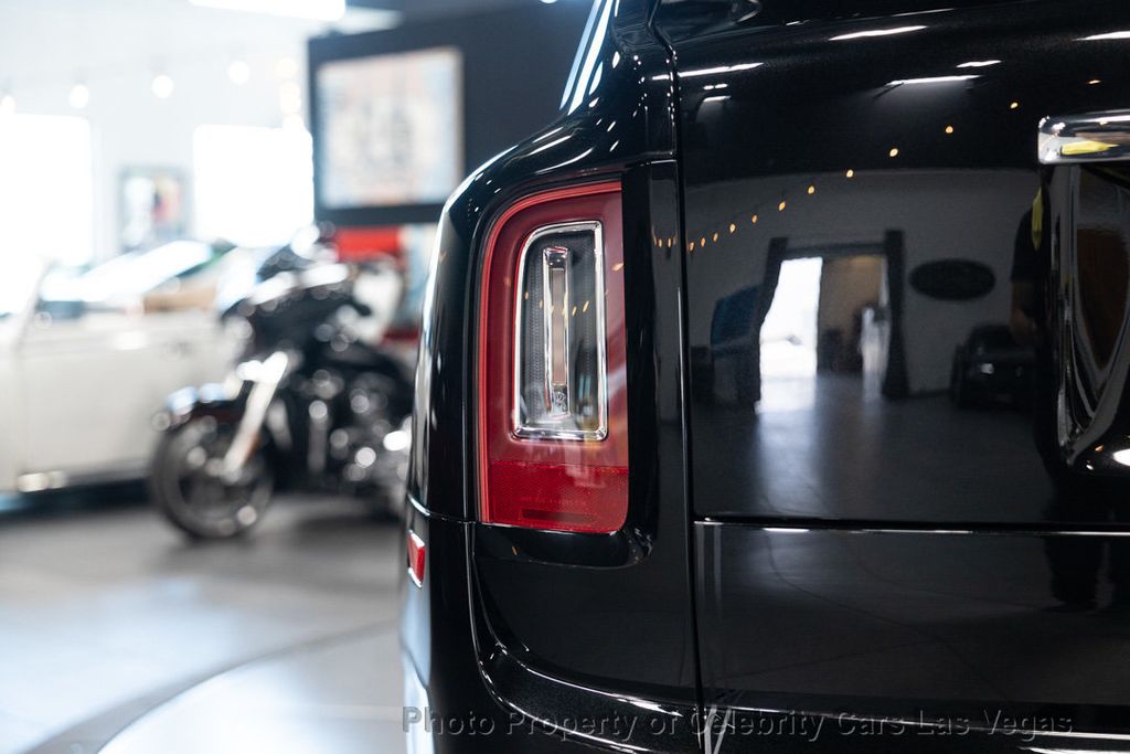 2020 Rolls-Royce Cullinan $404k MSRP Launch Package - 22137832 - 18