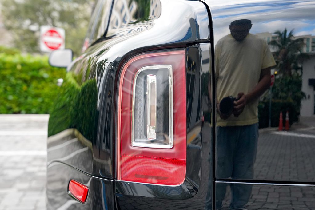 2020 Rolls-Royce Cullinan Sport Utility - 22971405 - 42