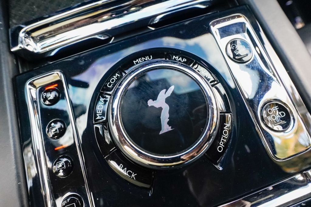 2020 Rolls-Royce Cullinan Sport Utility - 22971405 - 61