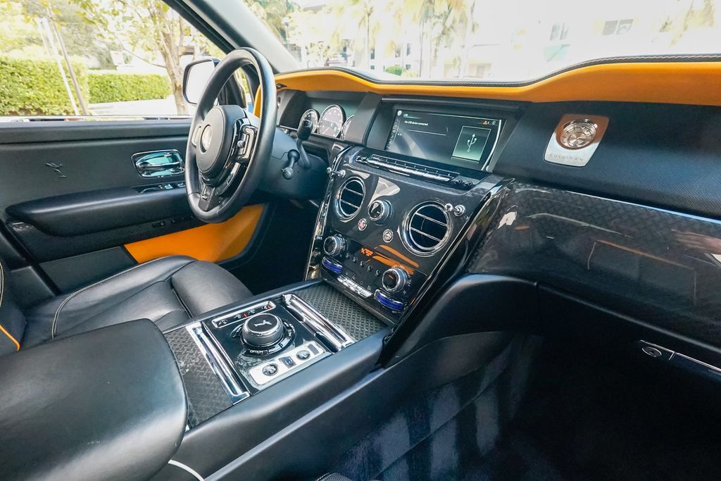 2020 Rolls-Royce Cullinan Sport Utility - 22971405 - 90