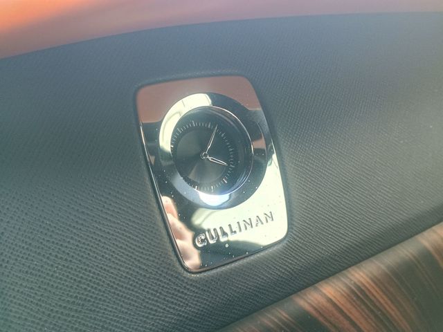 2020 Rolls-Royce Cullinan  Sport Utility Clean Carfax - 22987745 - 18