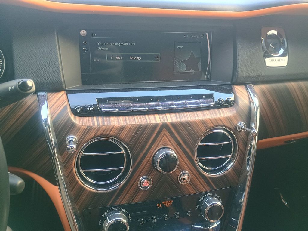 2020 Rolls-Royce Cullinan  Sport Utility Clean Carfax - 22987745 - 19