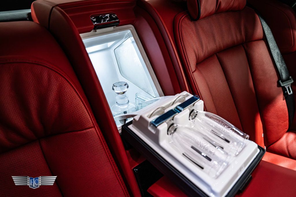 2020 Rolls-Royce Phantom Extended Wheelbase Sedan - 23087575 - 28