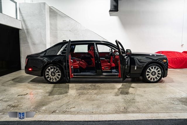 2020 Rolls-Royce Phantom Extended Wheelbase Sedan - 23087575 - 3