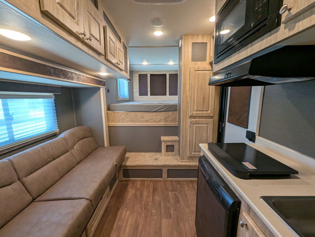 2020 Shadow 2 Horse Straight Load w 9 foot Living Quarters  - 23097463 - 9