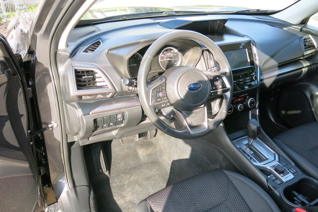 2020 Subaru Forester 2.5i Premium photo 9