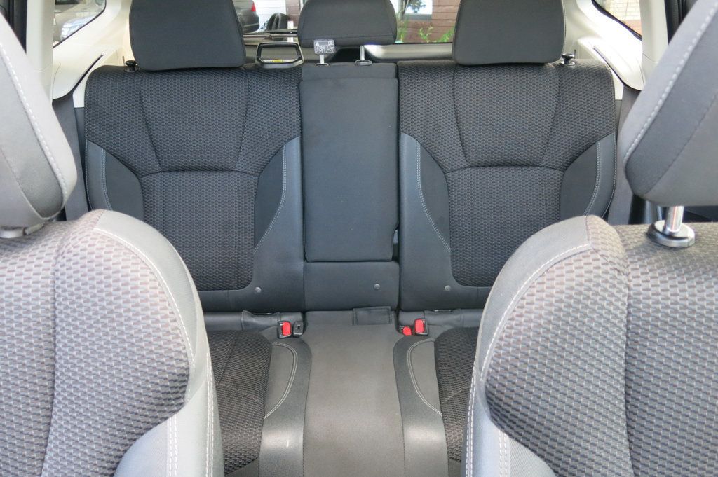 2020 Subaru Forester 2.5i Premium photo 16