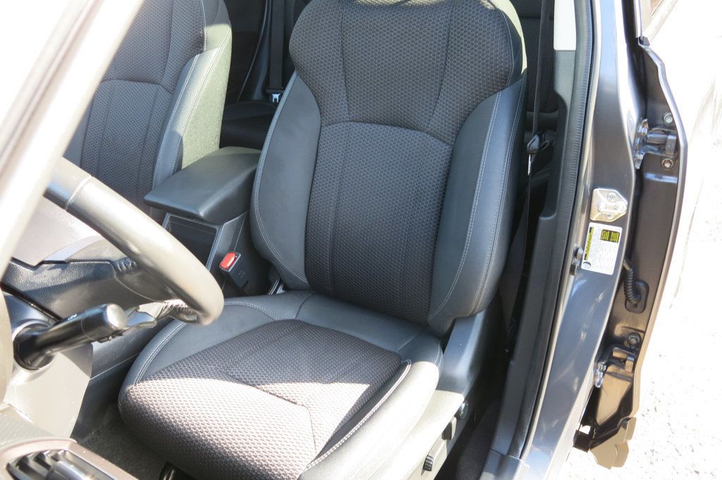 2020 Subaru Forester 2.5i Premium photo 38