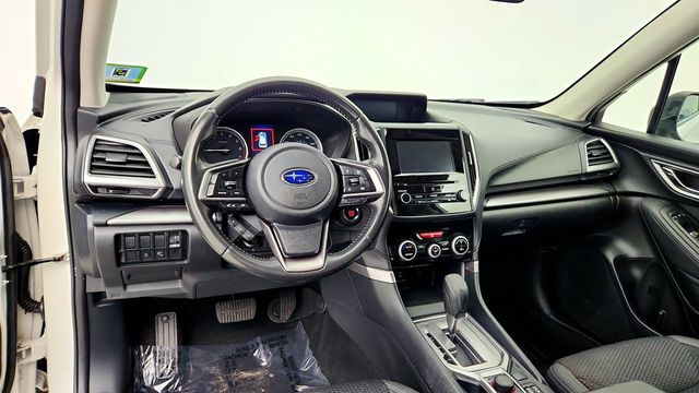 2020 Subaru Forester 2.5i Premium w/ Driver Assist Technology & Keyless Access - 23030952 - 11