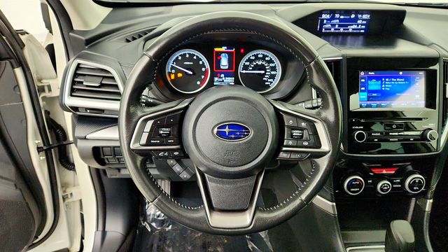 2020 Subaru Forester 2.5i Premium w/ Driver Assist Technology & Keyless Access - 23030952 - 12