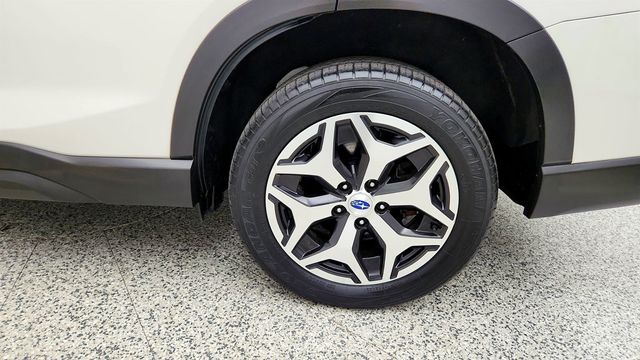 2020 Subaru Forester 2.5i Premium w/ Driver Assist Technology & Keyless Access - 23030952 - 8