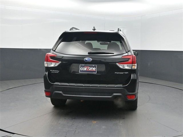 2020 Subaru Forester Premium CVT - 22975237 - 32