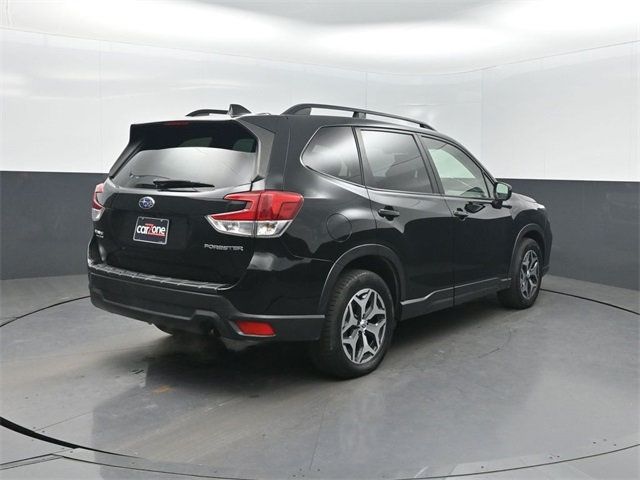 2020 Subaru Forester Premium CVT - 22975237 - 33