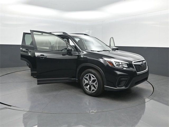 2020 Subaru Forester Premium CVT - 22975237 - 39