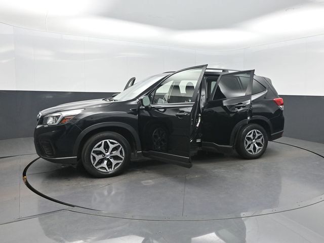 2020 Subaru Forester Premium CVT - 23044857 - 37