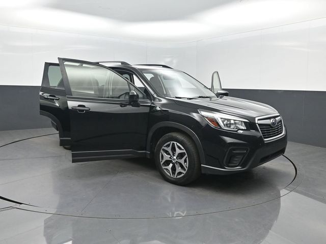 2020 Subaru Forester Premium CVT - 23044857 - 39