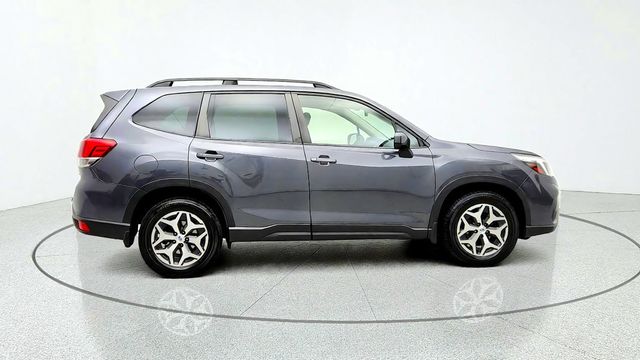 2020 Subaru Forester Premium CVT w/ Driver Assist Pkg, Keyless & Power Rear Gate - 23100342 - 3