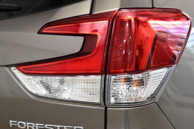 2020 Subaru Forester Touring CVT - 22897953 - 17