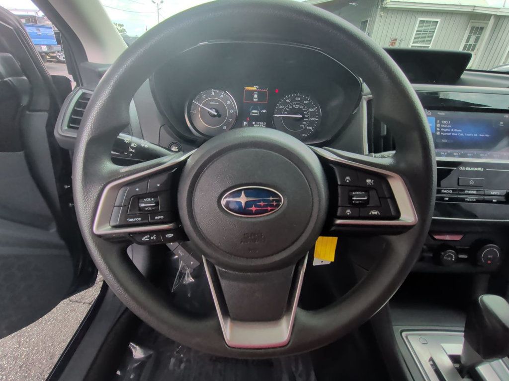 Subaru Impreza 5-door CVT photo 15