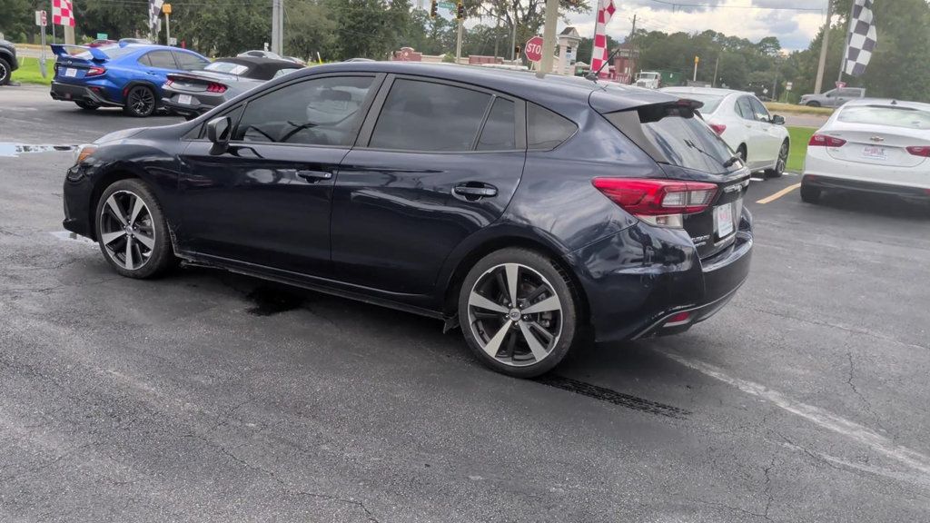 Subaru Impreza 5-door CVT photo 6