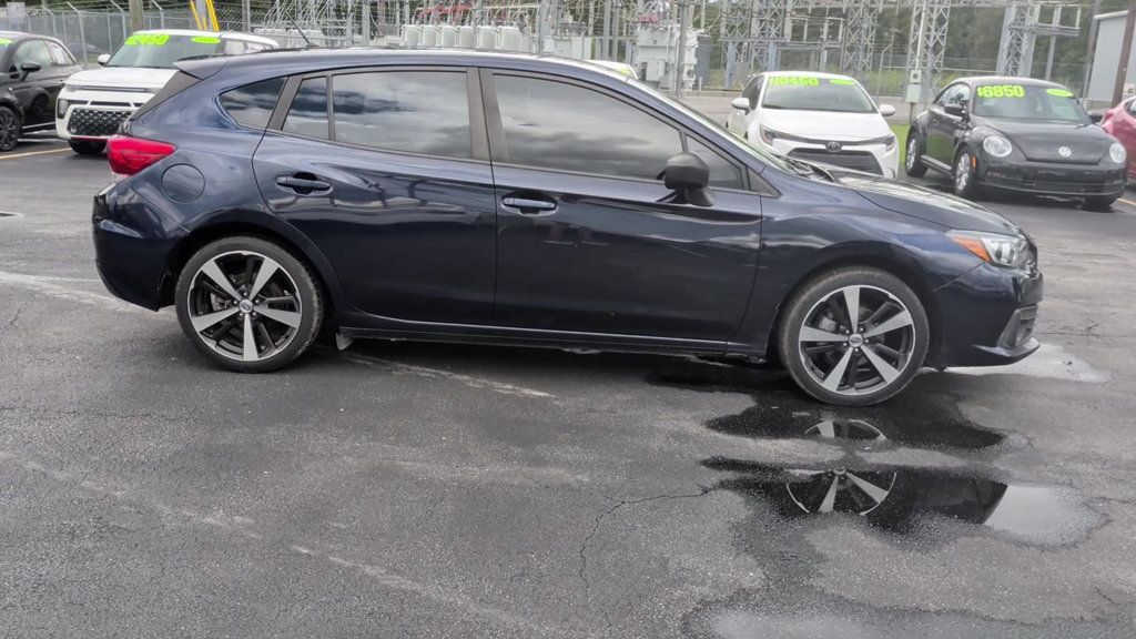 Subaru Impreza 5-door CVT photo 9