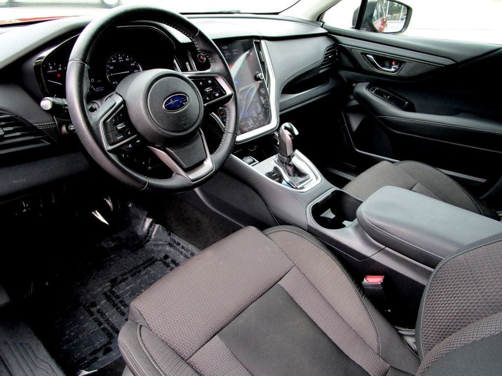 2020 Subaru Outback 2.5i Premium photo 13