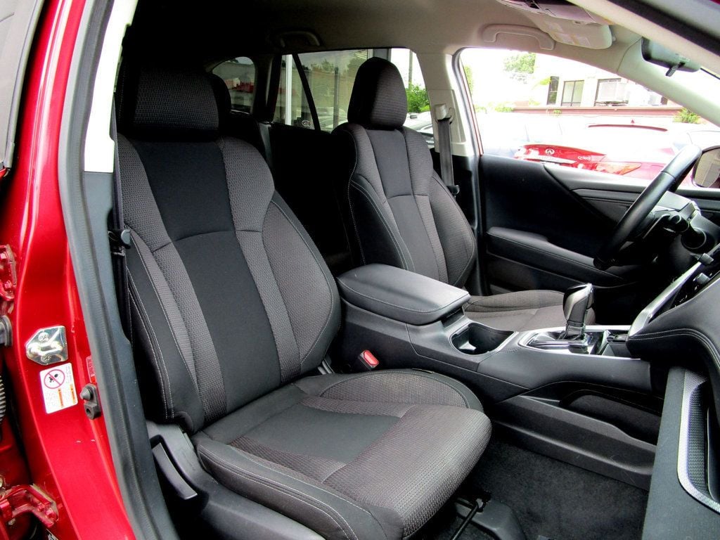 2020 Subaru Outback 2.5i Premium photo 16