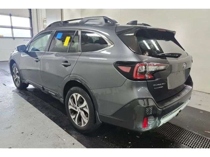 2020 Subaru Outback Limited photo 4