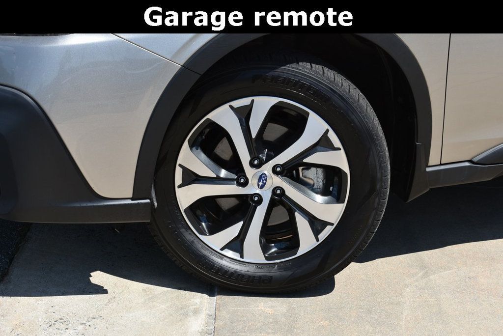 2020 Subaru Outback Limited photo 3