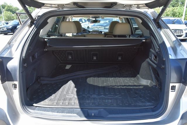 2020 Subaru Outback Limited CVT - 22944507 - 32