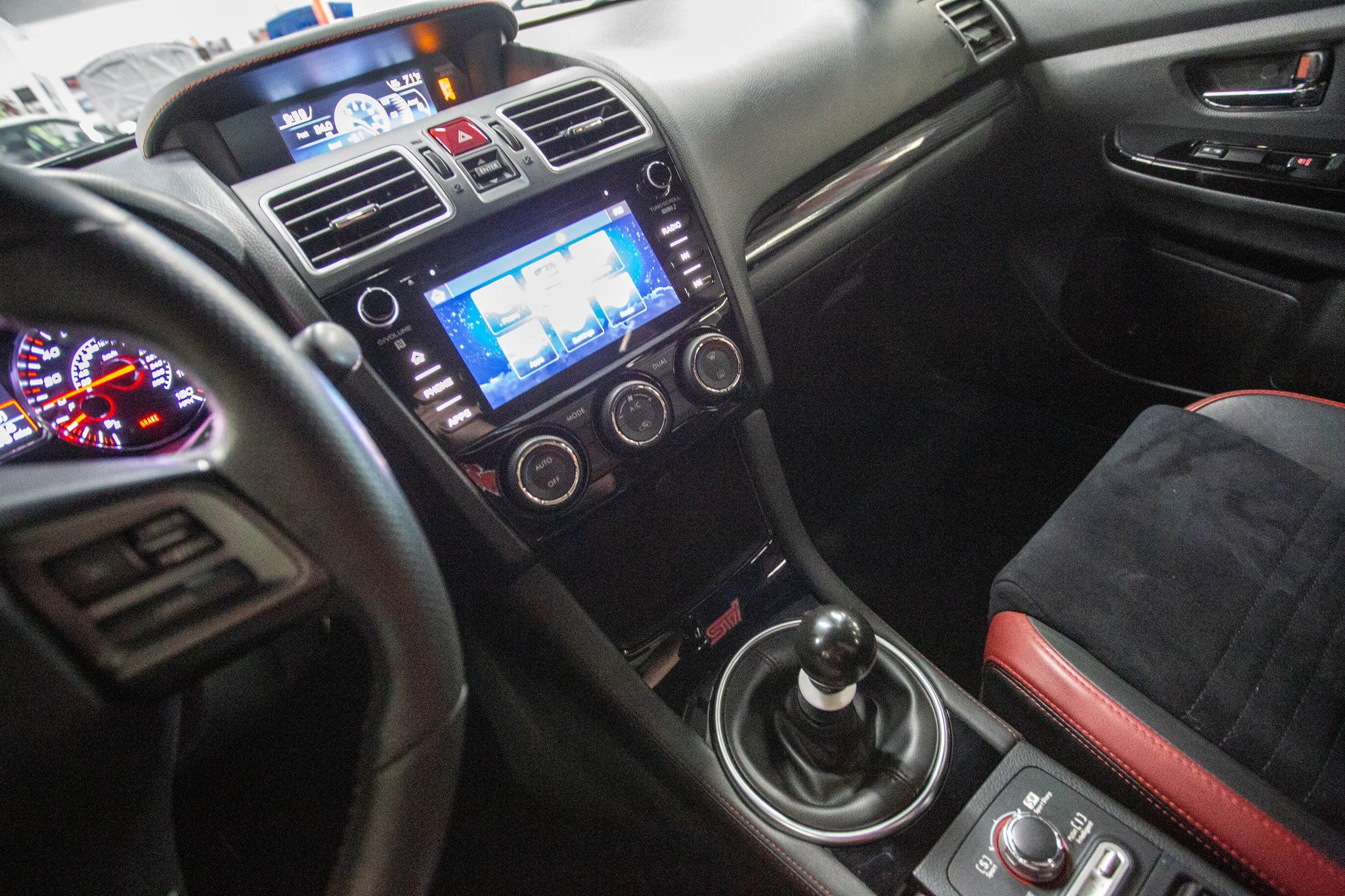 2020 Subaru WRX STI photo 8