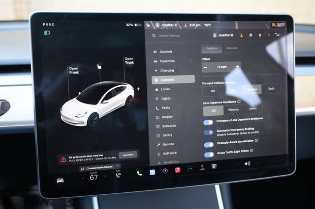 2020 Tesla Model 3  - 22947455 - 32