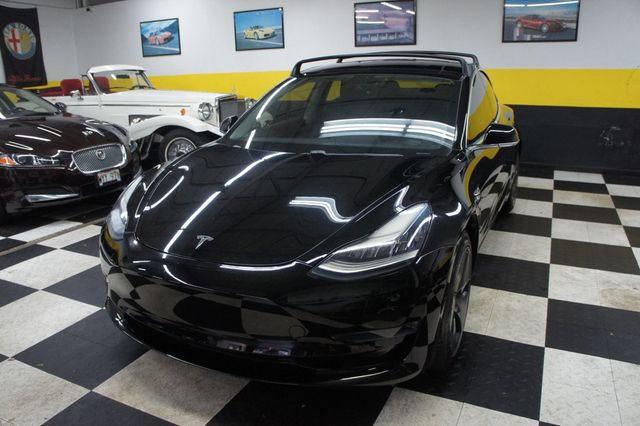 2020 Tesla Model 3 Immaculate ,Roof Racks Installed! - 23093061 - 21