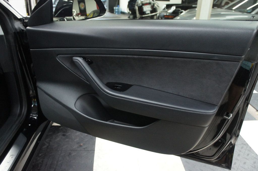 2020 Tesla Model 3 Immaculate ,Roof Racks Installed! - 23093061 - 31