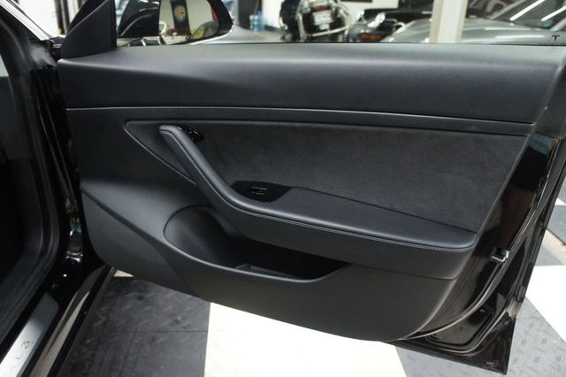 2020 Tesla Model 3 Immaculate ,Roof Racks Installed! - 23093061 - 31