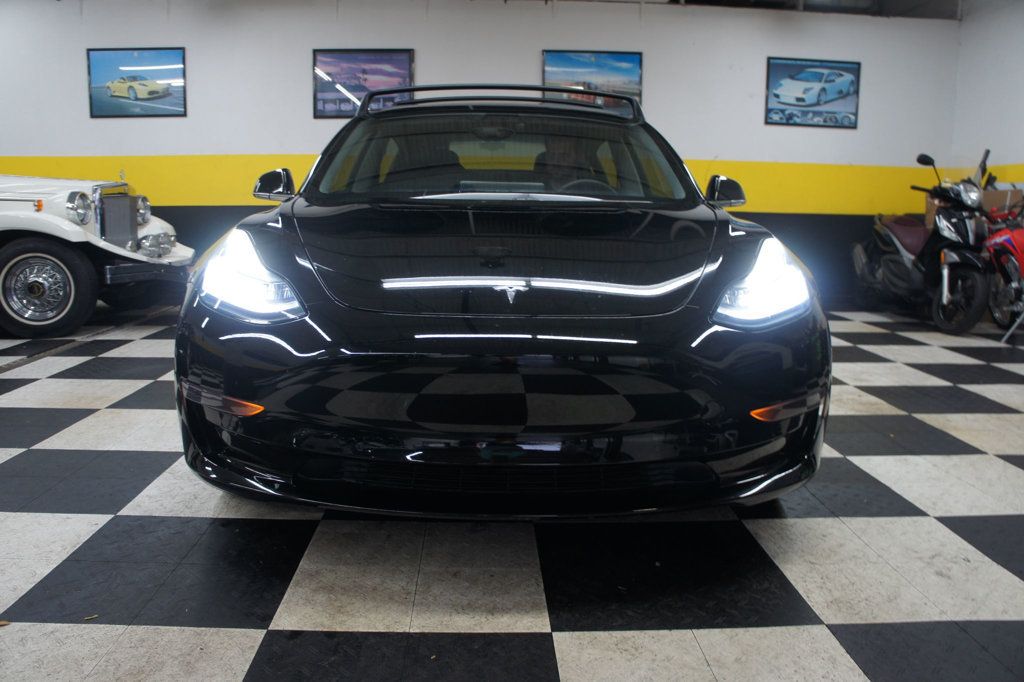 2020 Tesla Model 3 Immaculate ,Roof Racks Installed! - 23093061 - 32