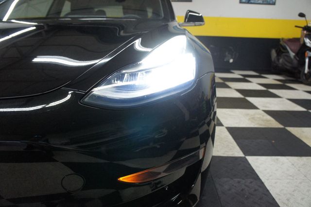 2020 Tesla Model 3 Immaculate ,Roof Racks Installed! - 23093061 - 34