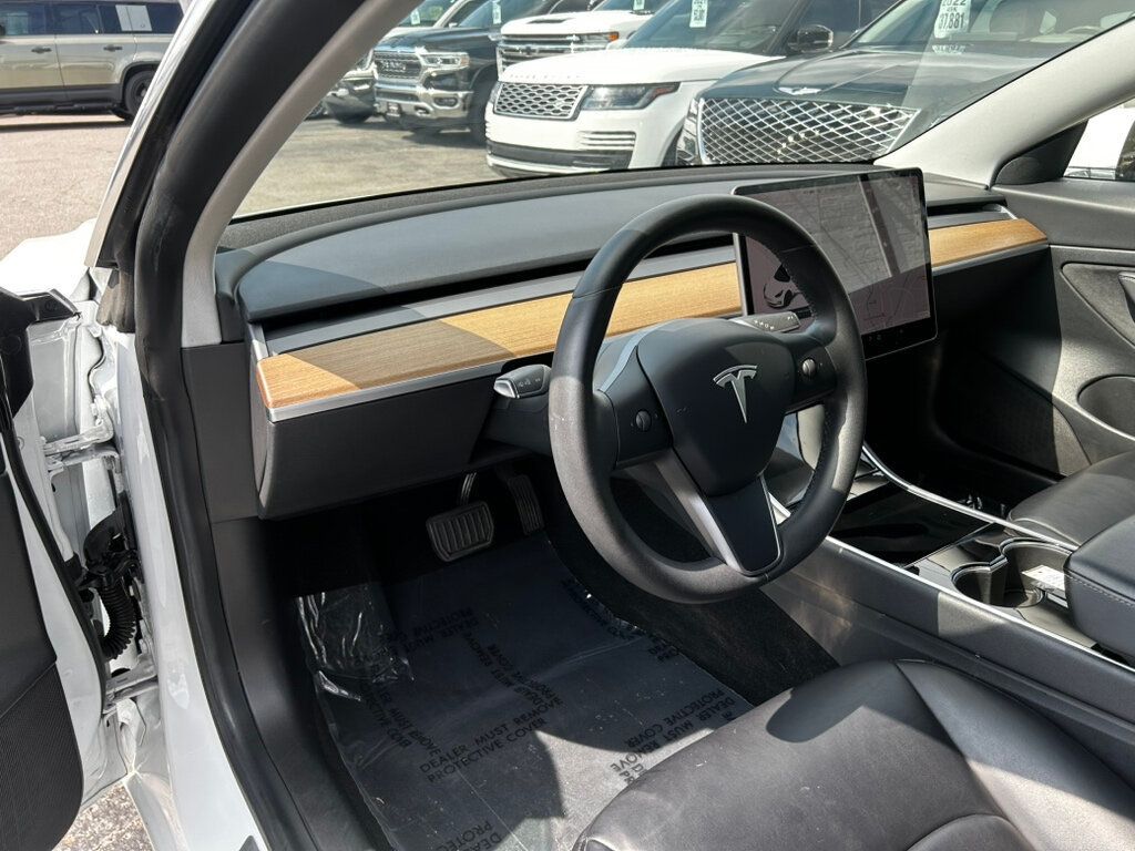2020 Tesla Model 3 photo 11
