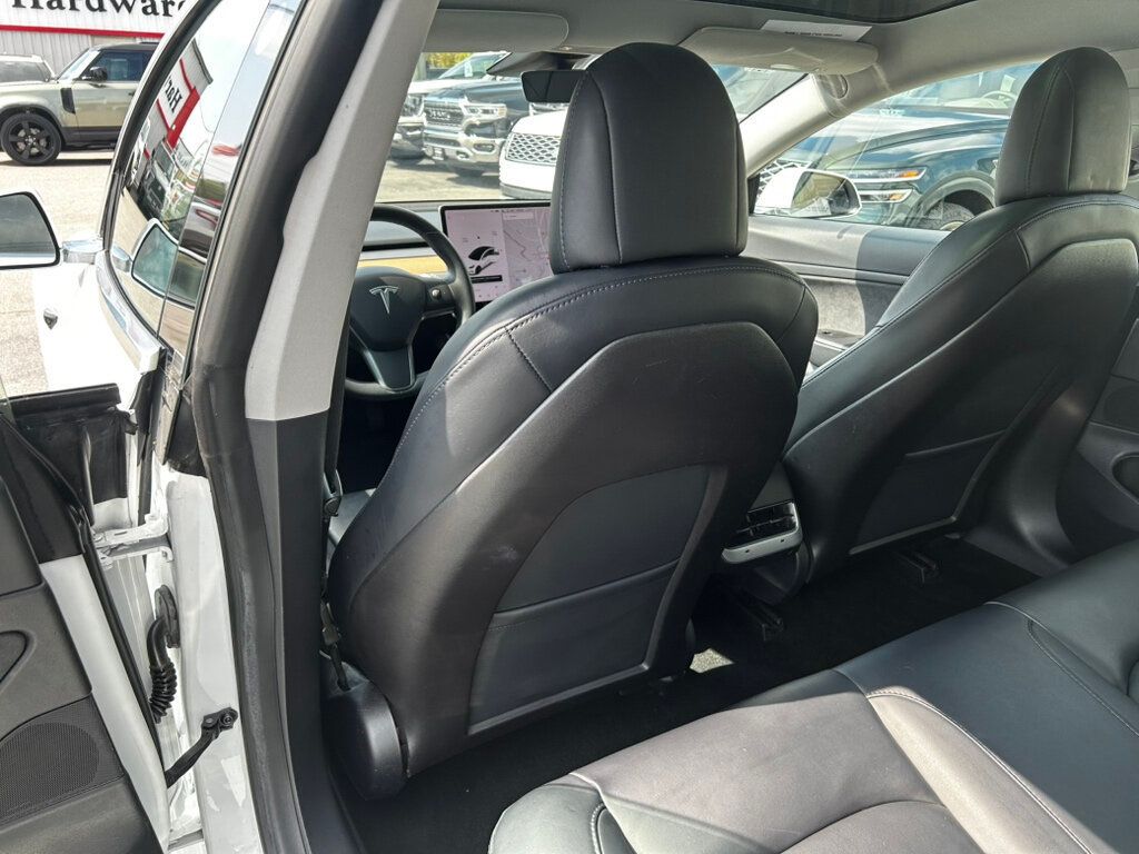 2020 Tesla Model 3 photo 13