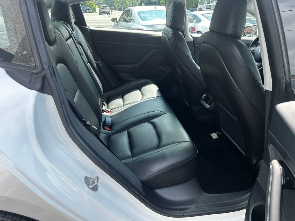2020 Tesla Model 3 photo 16