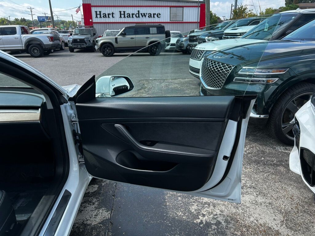 2020 Tesla Model 3 photo 18