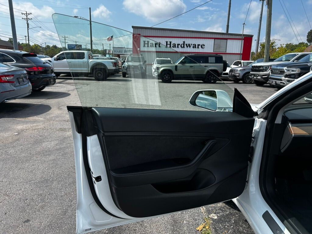2020 Tesla Model 3 photo 9