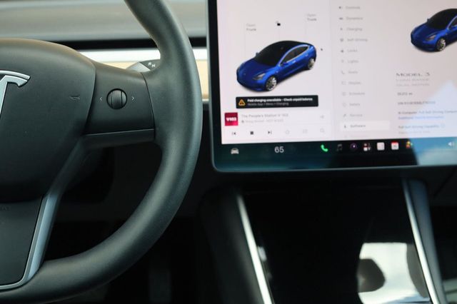 2020 Tesla Model 3 Long Range - 23055975 - 29