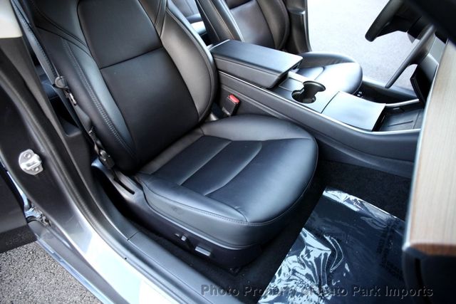 2020 Tesla Model 3 Long Range AWD - 22886653 - 32